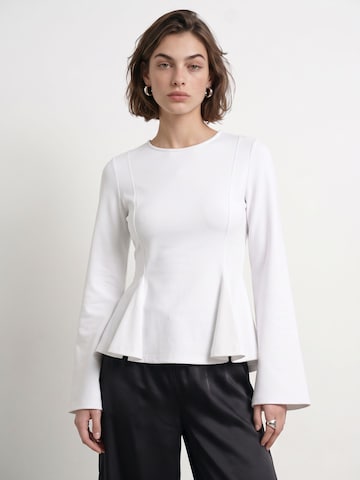HYPEDROP - Camiseta en blanco: frente