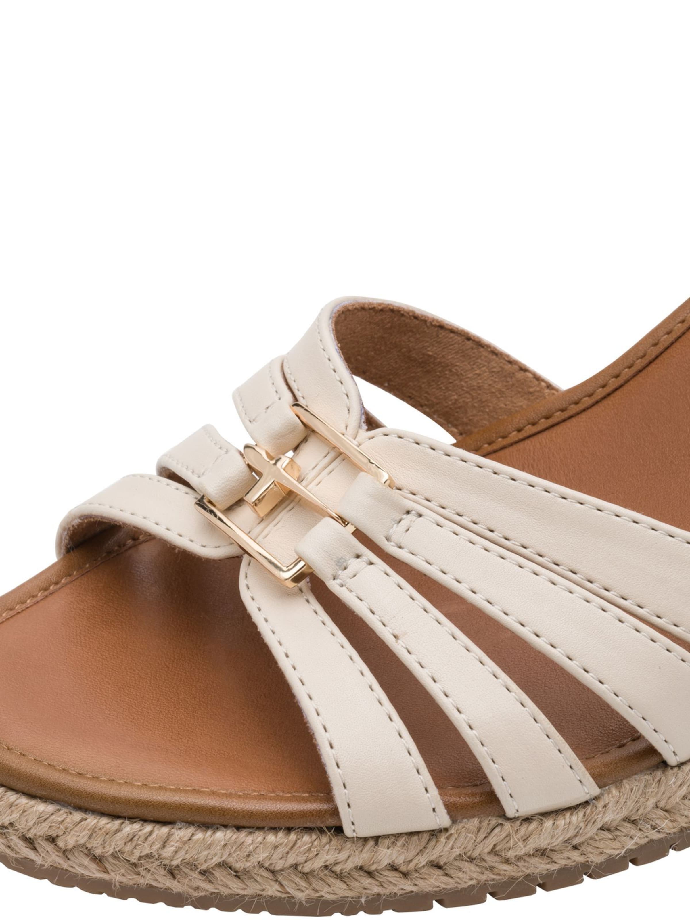 Tamaris Sandal in White