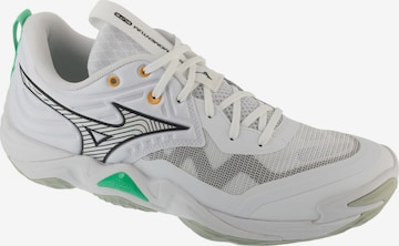MIZUNO Sportschuh 'Mizuno Wave Momentum Pro' in Weiß: Vorderseite
