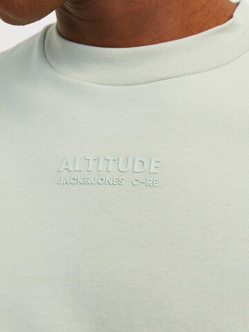 JACK & JONES T-shirt 'Altitude' i grön