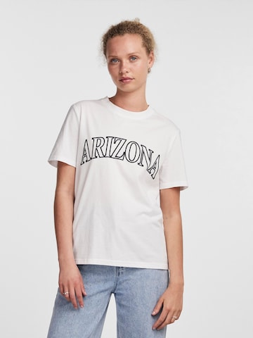 T-shirt 'FREYA' PIECES en blanc : devant