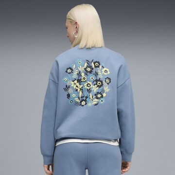 Sweat-shirt 'Essentials Nature 2.0' PUMA en bleu : devant