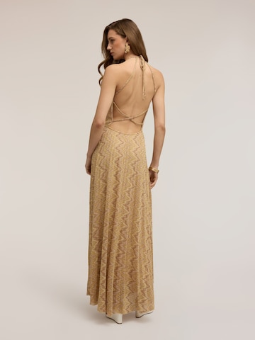 Robe de soirée MOTIVI en beige