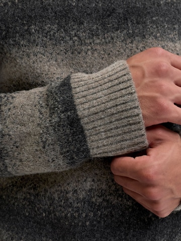 JACK & JONES Pullover '12286239'‌ in Braun