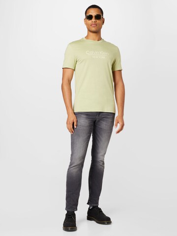 Tricou de la Calvin Klein pe verde