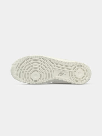 Sneaker bassa 'Air Force 1 '07' di Nike Sportswear in beige