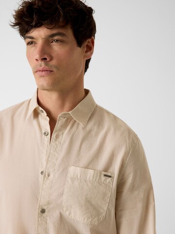 GUESS Regular fit Button Up Shirt in Beige