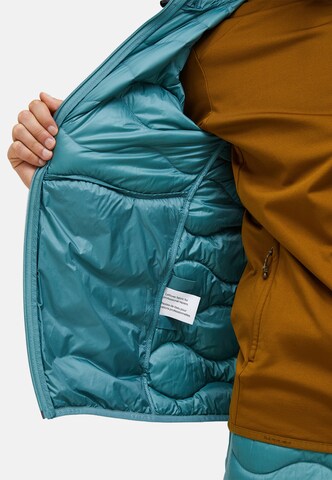 PEAK PERFORMANCE Between-Season Jacket in Green