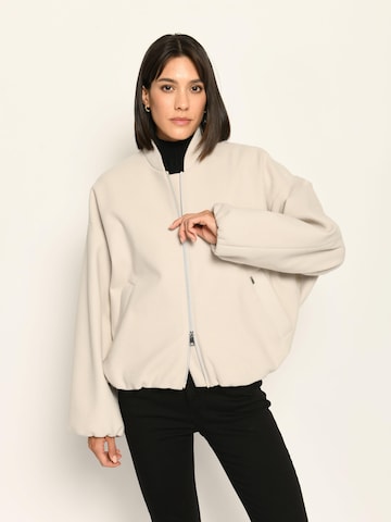 White Label by RoFa Between-Season Jacket in Beige