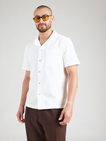 Coupe regular Chemise s.Oliver en blanc : devant