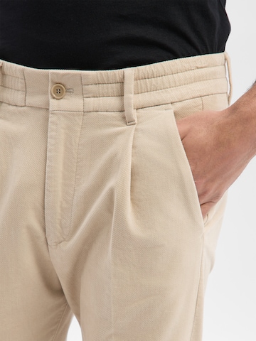 Effilé Pantalon à pince 'Chasy' DRYKORN en beige