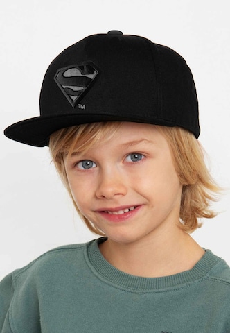 LOGOSHIRT Hoed 'DC Superman' in Zwart