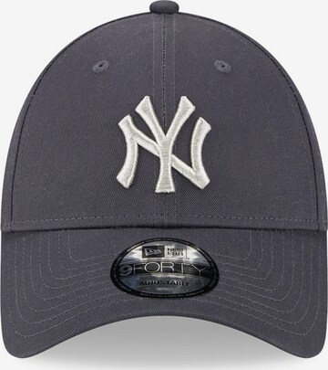 NEW ERA Cap in Grau