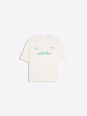 Tricou de la Bershka pe alb: față