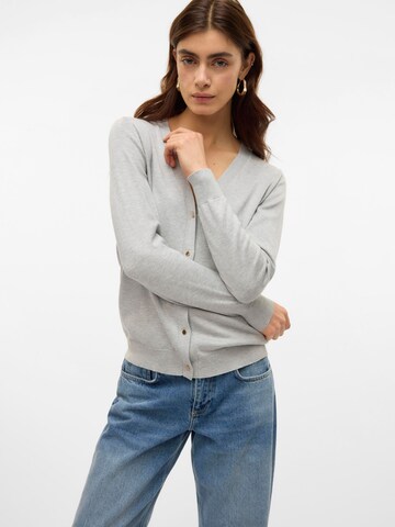 VERO MODA Cardigan 'SILJE' i grå