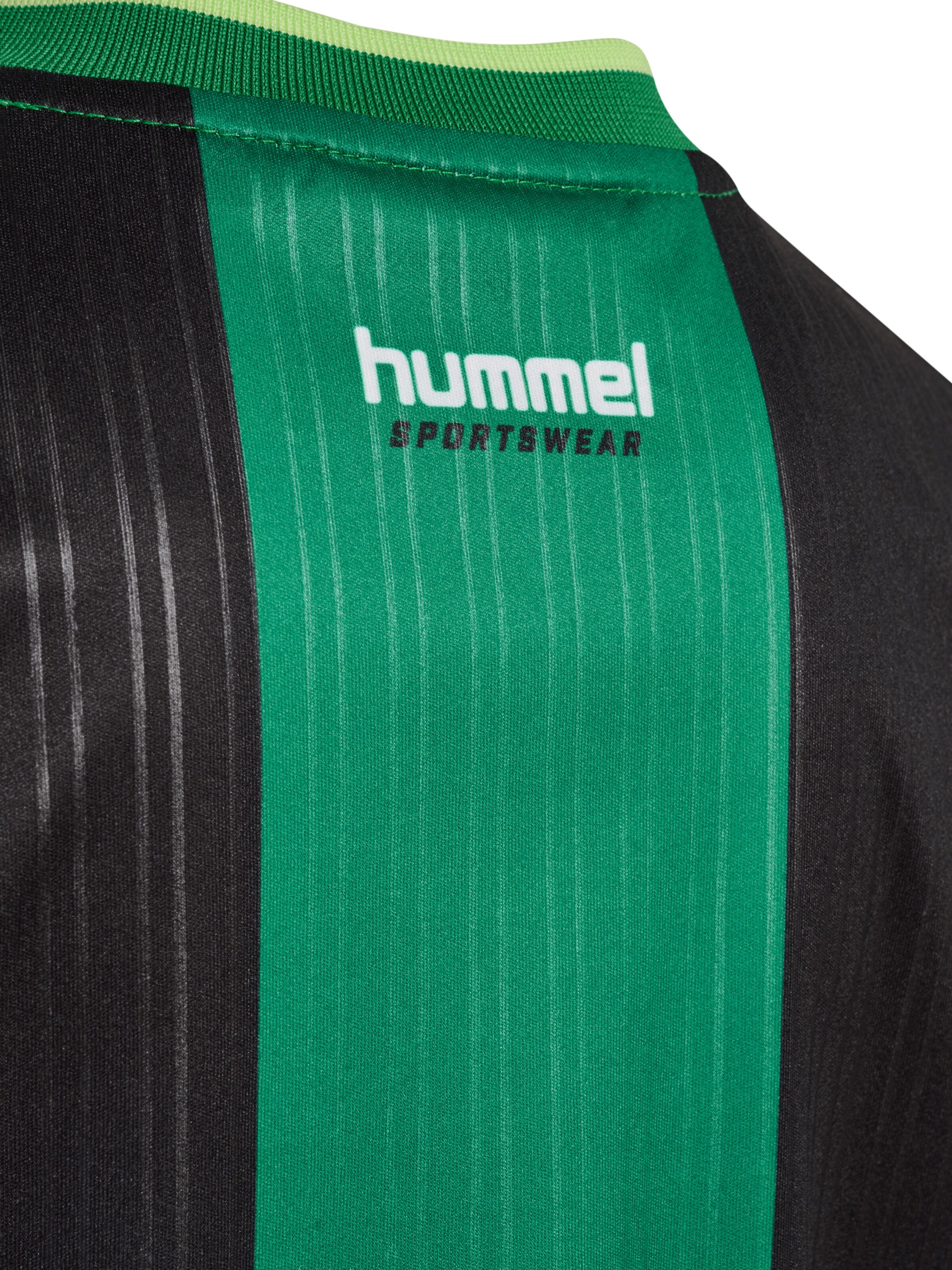 Hummel Functioneel shirt 'Loose Ball' in Zwart
