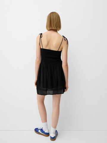 Bershka Sukienka w kolorze czarny