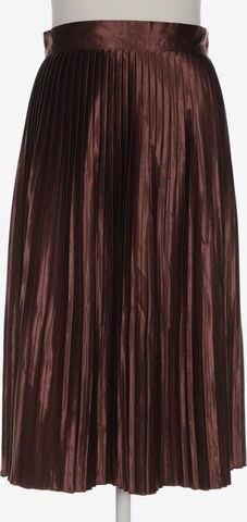 True Decadence Skirt in M in Red: front