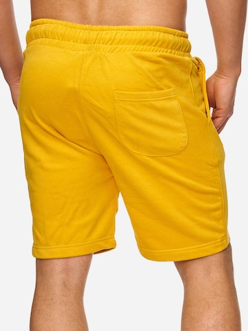 Regular Pantalon '17600' Tazzio en jaune
