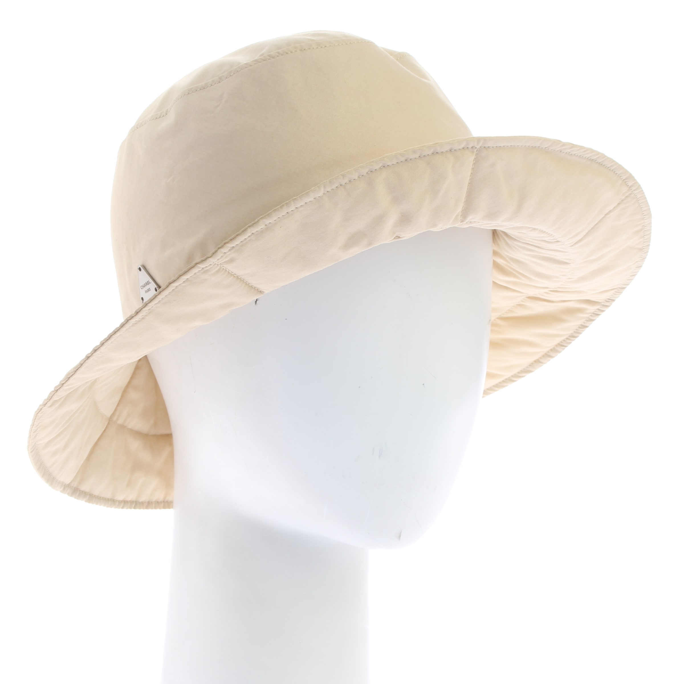 CHANEL Hut XS-XL in Weiß: Vorderseite