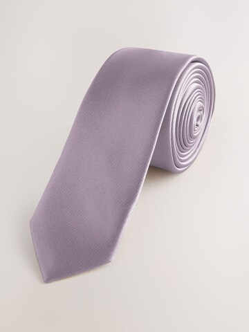Next - Accesorios para traje en lila