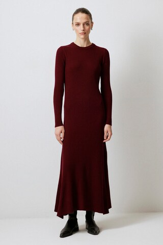 Touche Prive Gebreide jurk in Rood: voorkant