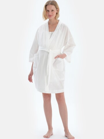 Robe de chambre Dagi en blanc : devant
