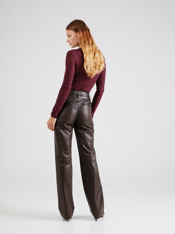 REMAIN Regular Broek in Bruin