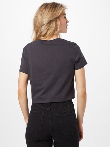 LEVI'S ® Shirt 'GR Cropped Jordie Tee' in Schwarz