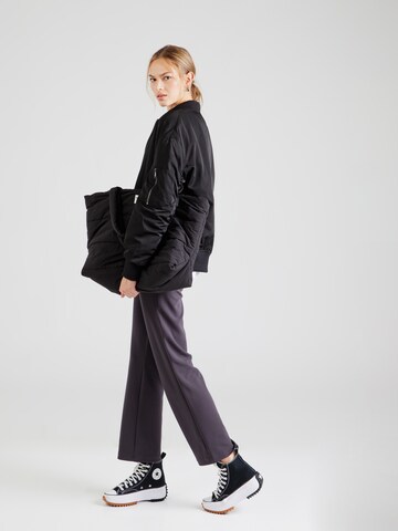 VERO MODA Regularen Hlače | siva barva
