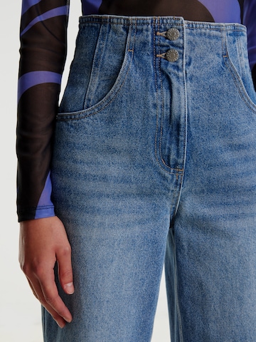 EDITED Regular Jeans 'Cariba' i blå