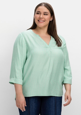 SHEEGO Tunic in Green: front