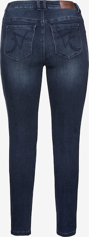 SHEEGO Slimfit Jeans in Blau