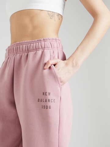 new balance Дънки Tapered Leg Панталон 'Iconic' в розово
