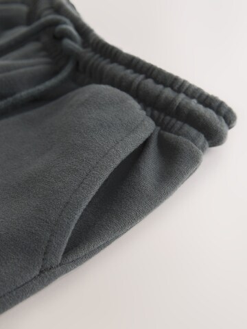 Next Tapered Hose in Grau