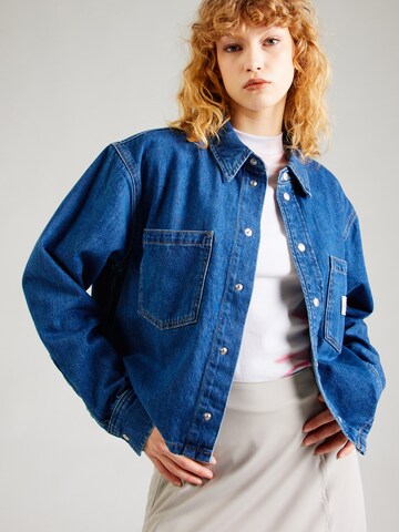 Calvin Klein Jeans Átmeneti dzseki - kék: elől
