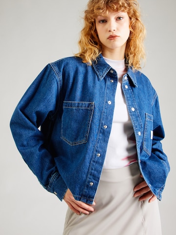 Veste mi-saison Calvin Klein Jeans en bleu : devant