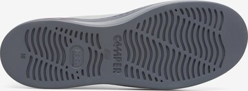 Sneaker bassa di CAMPER in grigio