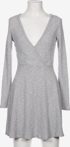 Urban Outfitters Kleid S in Grau: Vorderseite