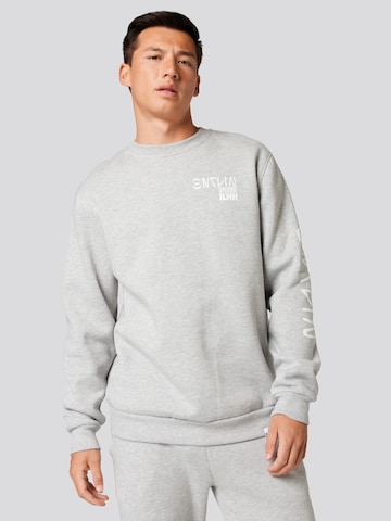 ILHH Sweatshirt 'Tom' in Grey: front