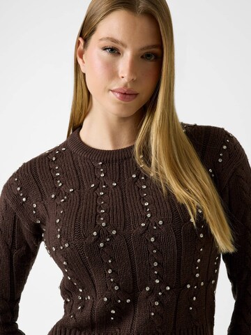 GUESS Pullover in Braun