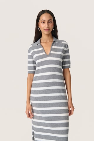 SOAKED IN LUXURY Kleid 'SLSpina' in Grau