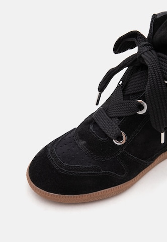 Stivaletto stringato 'Mables' di STEVE MADDEN in nero