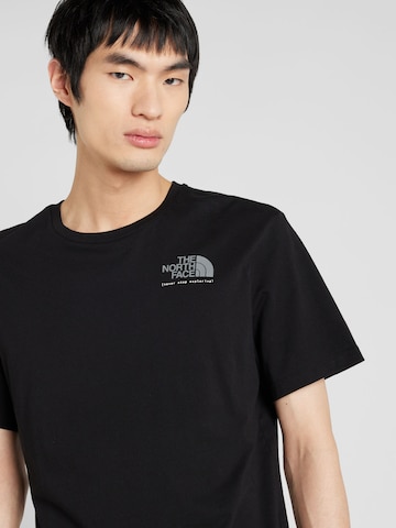 THE NORTH FACE T-shirt i svart