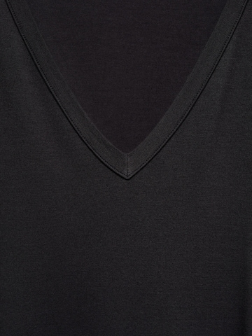 MANGO Koszulka 'VISPI' w kolorze czarny
