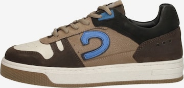 Cruyff Sneakers 'Trophy' in Bruin: voorkant