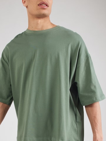 T-Shirt Trendyol en vert