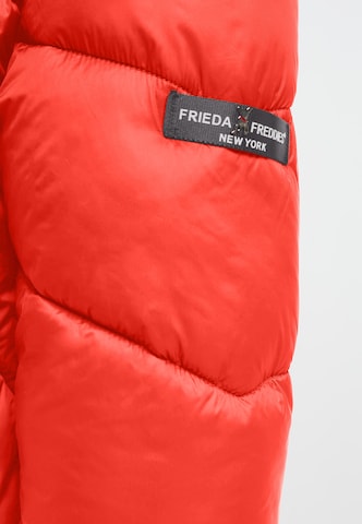 Frieda & Freddies NY Between-Season Jacket 'Jacie' in Red