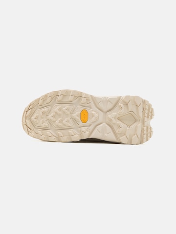 Chaussure de sport 'KAHA 2 FROST MOC' HOKA en blanc