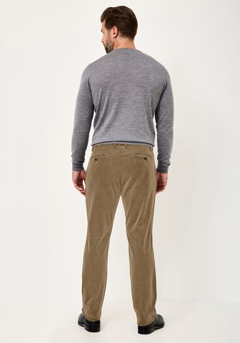REDPOINT Regular Chino Pants 'NELSON' in Brown